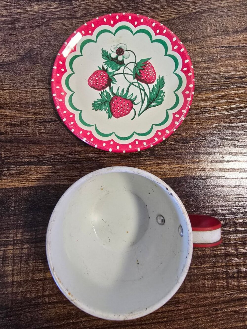 Vintage 1950s Wolverine Strawberry Toy Tea Tin Canister Set 13 pc set READ - Picture 5 of 16
